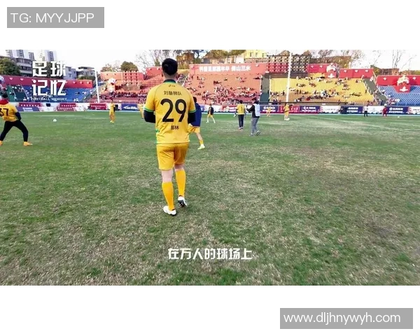 足球明星精彩投球瞬间集锦带你领略球场魅力与技巧的完美结合